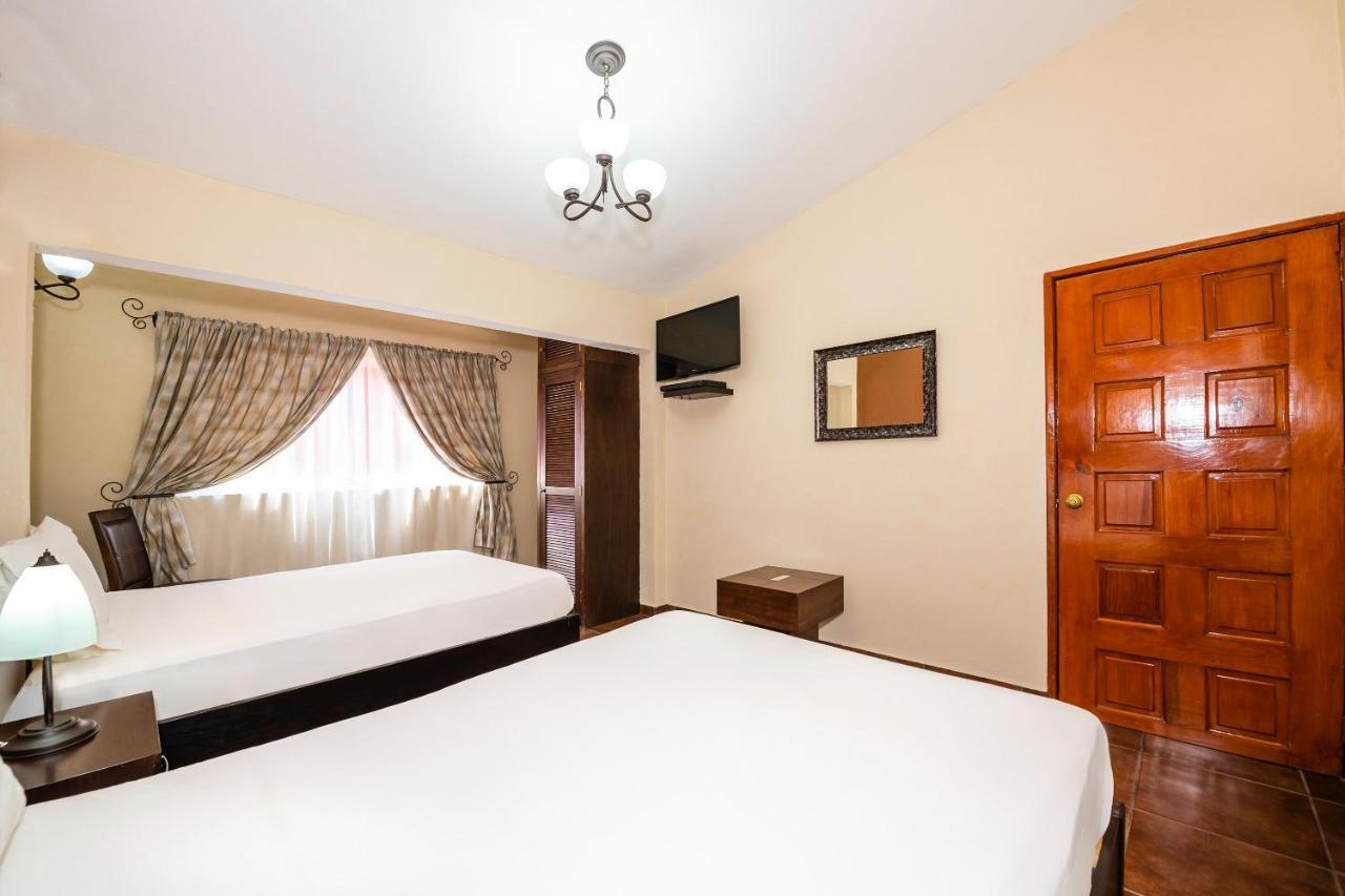 Capital O Villas San Francisco Hotel Huichapan Kültér fotó