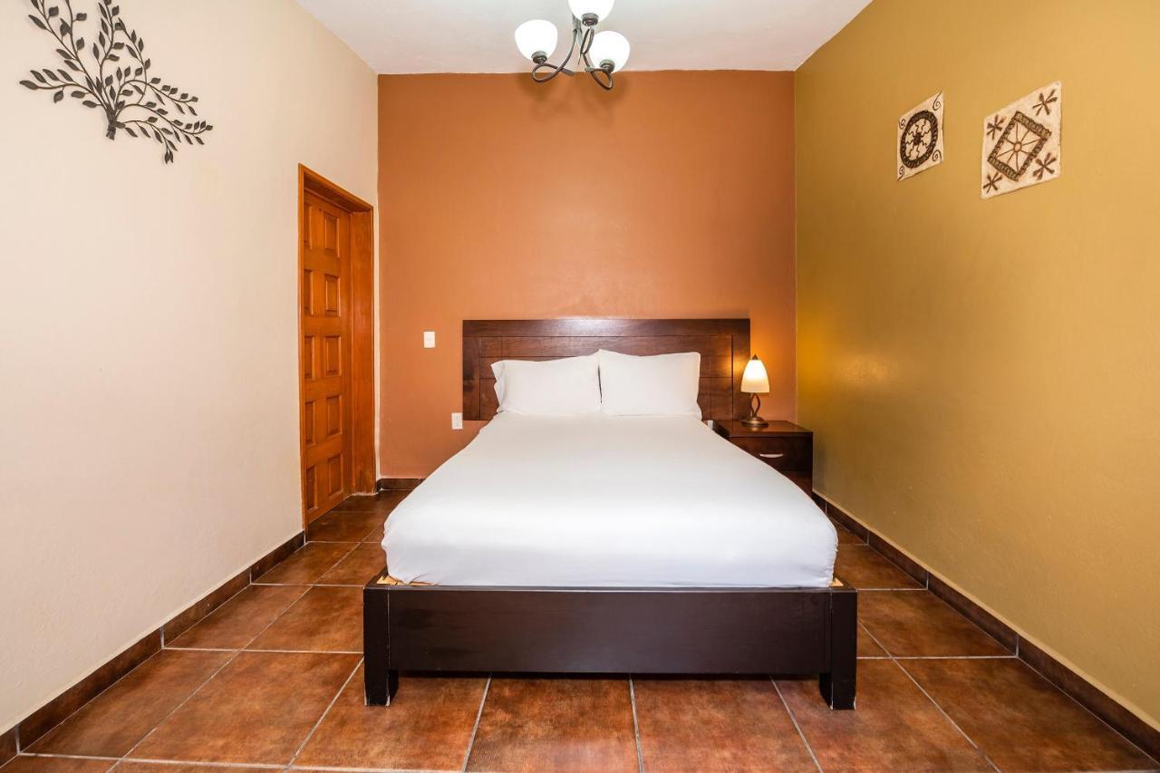 Capital O Villas San Francisco Hotel Huichapan Kültér fotó