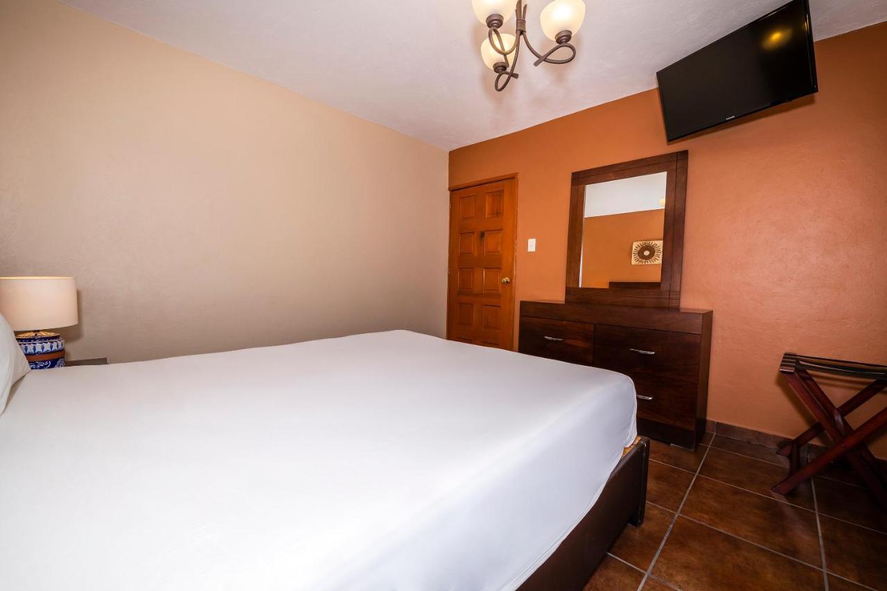 Capital O Villas San Francisco Hotel Huichapan Kültér fotó