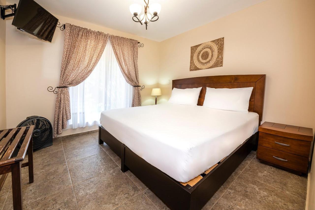 Capital O Villas San Francisco Hotel Huichapan Kültér fotó