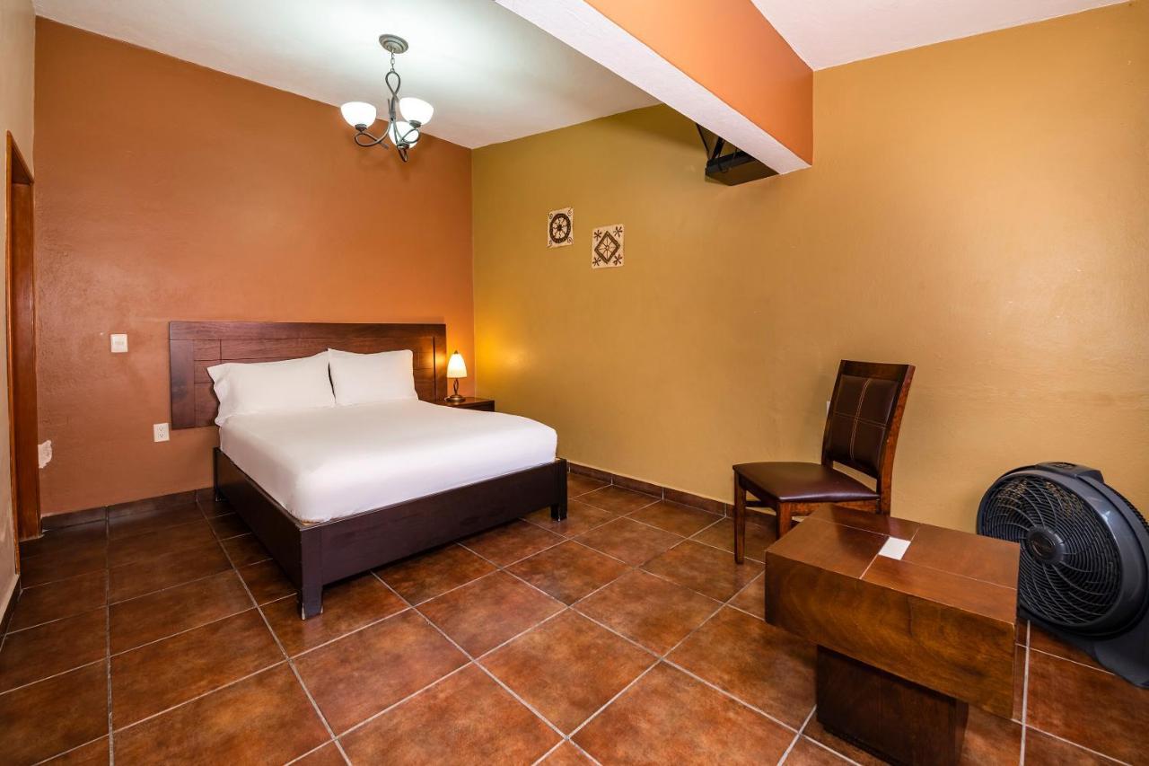 Capital O Villas San Francisco Hotel Huichapan Kültér fotó