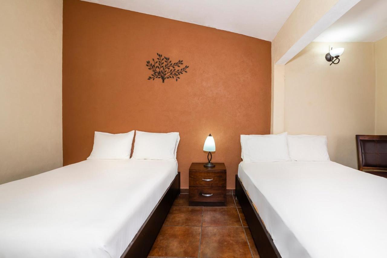 Capital O Villas San Francisco Hotel Huichapan Kültér fotó