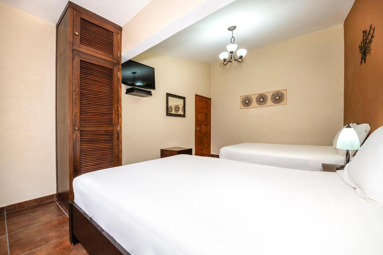 Capital O Villas San Francisco Hotel Huichapan Kültér fotó
