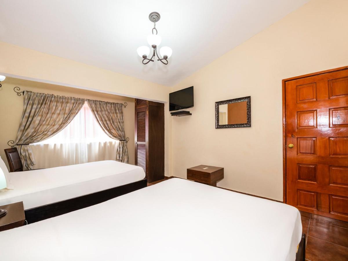 Capital O Villas San Francisco Hotel Huichapan Kültér fotó